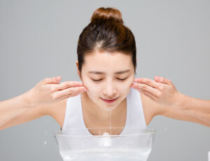 도미나크림과 멜라라이트 크림